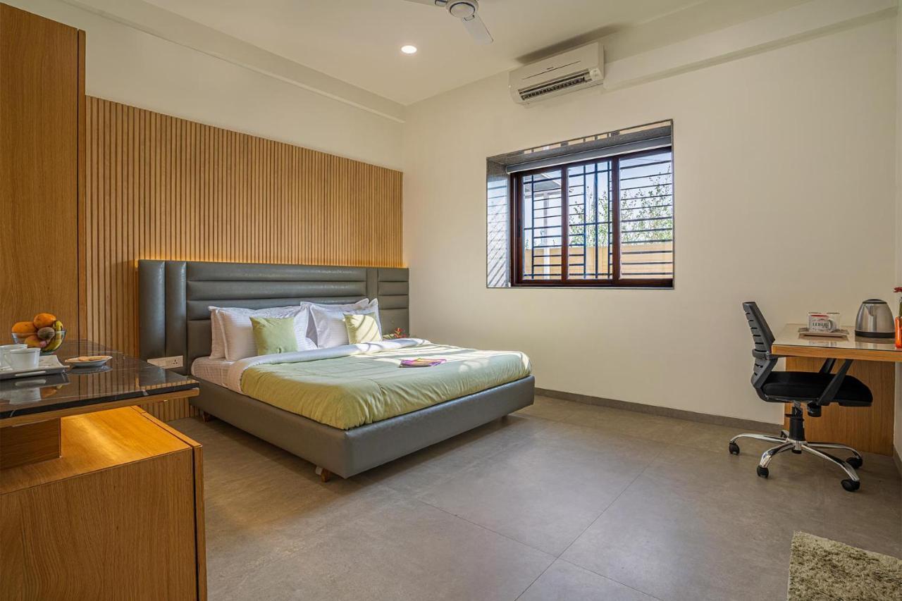 Stayvista'S Le Bon Horizon - Hillside Elegance With Chic Interiors, Poolside Serenity & Picturesque Gazebo - Proximity To Sula Nashik Exterior foto