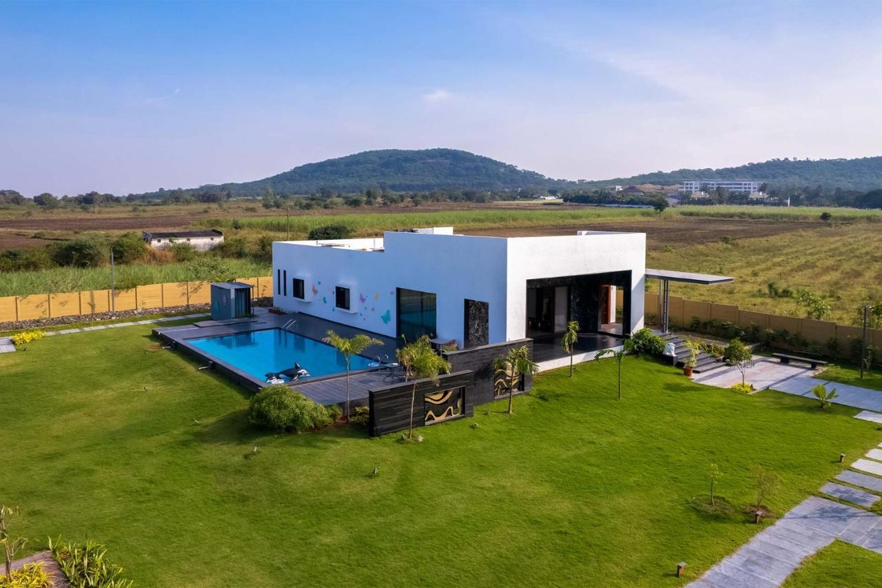 Stayvista'S Le Bon Horizon - Hillside Elegance With Chic Interiors, Poolside Serenity & Picturesque Gazebo - Proximity To Sula Nashik Exterior foto