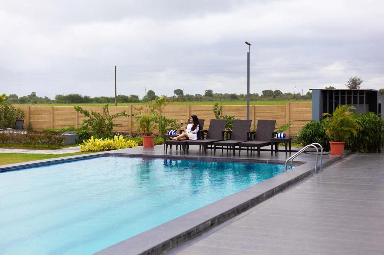 Stayvista'S Le Bon Horizon - Hillside Elegance With Chic Interiors, Poolside Serenity & Picturesque Gazebo - Proximity To Sula Nashik Exterior foto