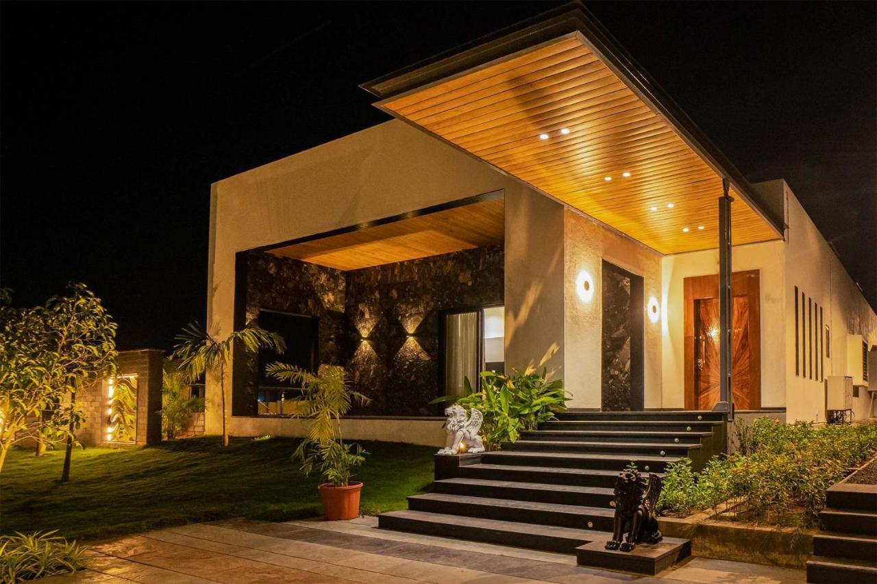 Stayvista'S Le Bon Horizon - Hillside Elegance With Chic Interiors, Poolside Serenity & Picturesque Gazebo - Proximity To Sula Nashik Exterior foto