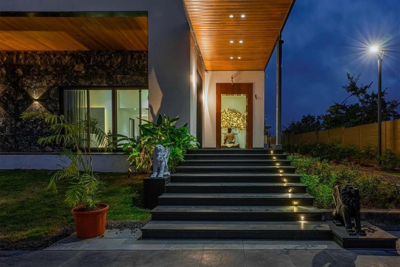 Stayvista'S Le Bon Horizon - Hillside Elegance With Chic Interiors, Poolside Serenity & Picturesque Gazebo - Proximity To Sula Nashik Exterior foto