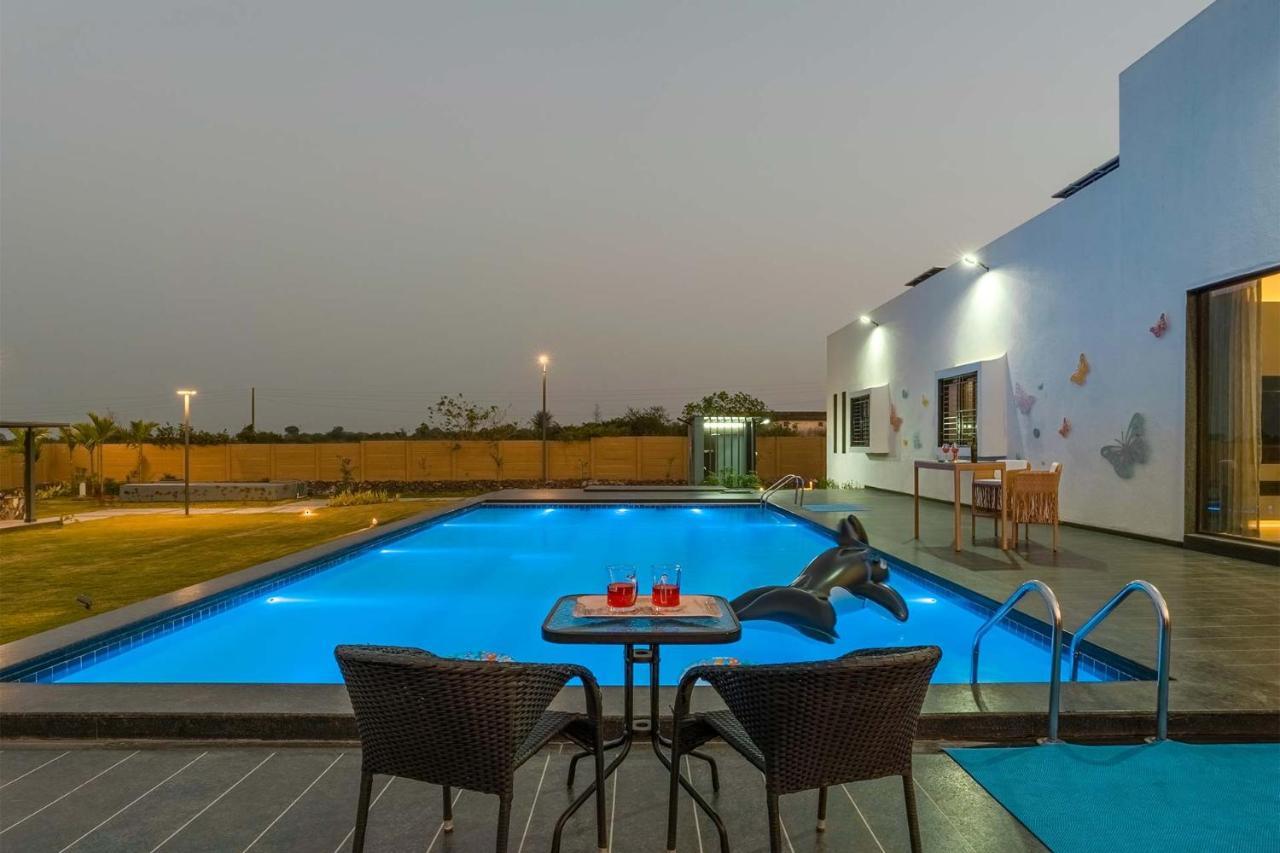 Stayvista'S Le Bon Horizon - Hillside Elegance With Chic Interiors, Poolside Serenity & Picturesque Gazebo - Proximity To Sula Nashik Exterior foto