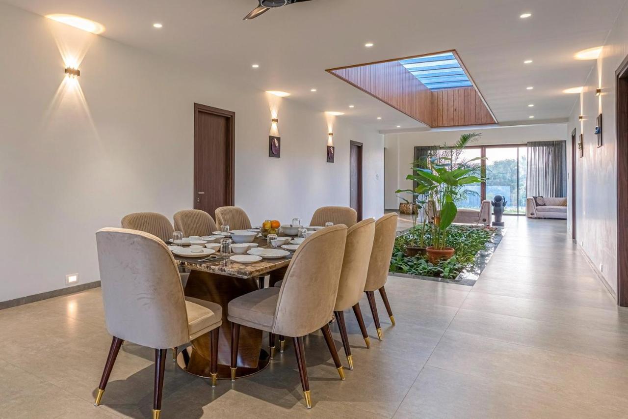 Stayvista'S Le Bon Horizon - Hillside Elegance With Chic Interiors, Poolside Serenity & Picturesque Gazebo - Proximity To Sula Nashik Exterior foto