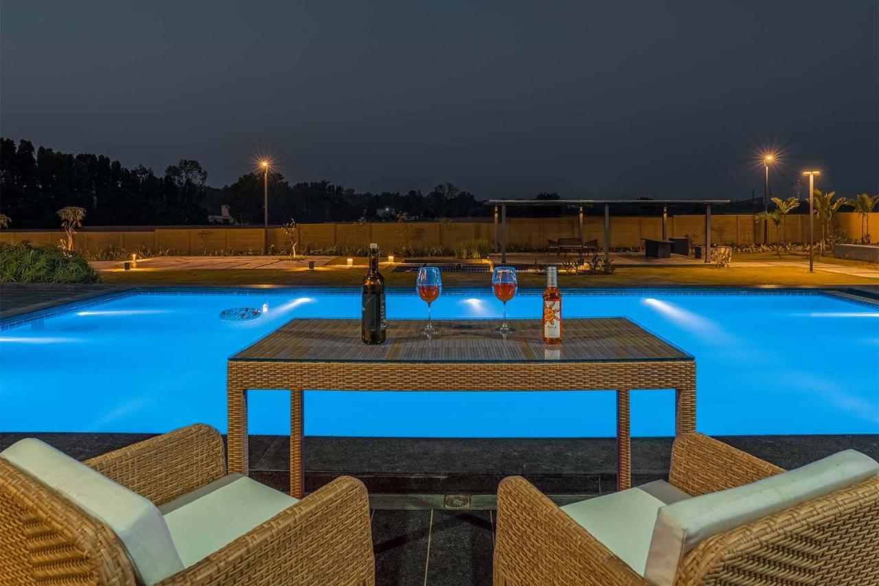 Stayvista'S Le Bon Horizon - Hillside Elegance With Chic Interiors, Poolside Serenity & Picturesque Gazebo - Proximity To Sula Nashik Exterior foto